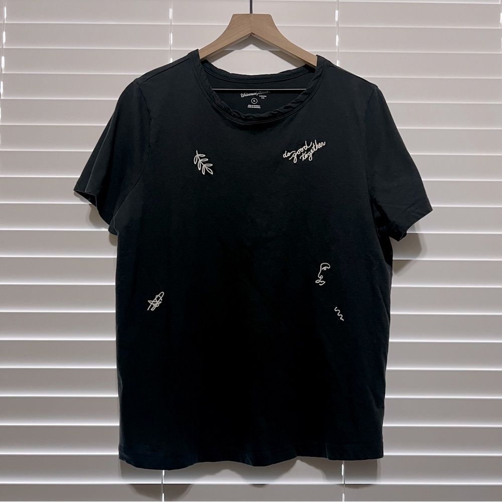 Universal Thread Women’s T-Shirt Size-XL